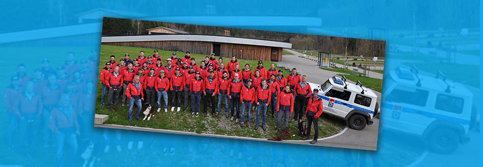 Neue Einsatzkleidung für die Bergwacht Oberstdorf – finanziert von der Heinz Volderauer Stiftung